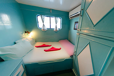 double bed cabin