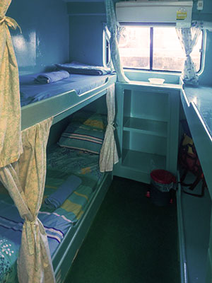 Twin bed cabin